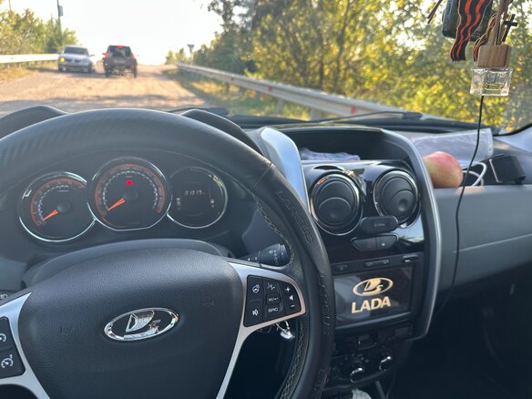 2021 Lada (ВАЗ) Largus Cross I Рестайлинг, белый, 1700000 рублей - вид 12
