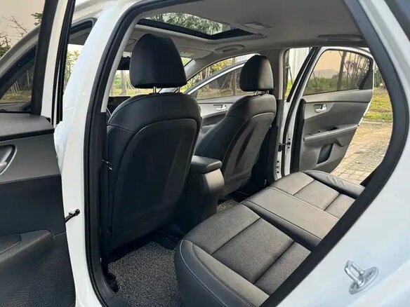 2022 Kia K3 II (China Market), белый - вид 16