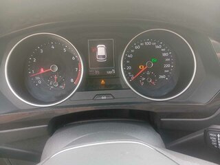 2021 Volkswagen Tiguan II Рестайлинг, белый, 1900000 рублей, вид 2