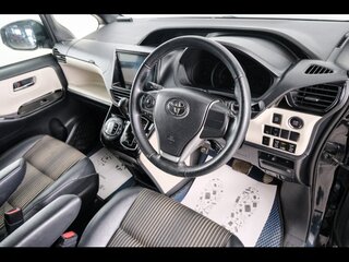 2019 Toyota Noah III (R80) Рестайлинг, синий, 2000000 рублей, вид 5