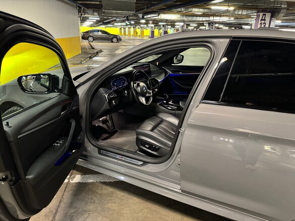 2022 BMW 5 серии 520d xDrive VII (G30/G31/G38) Рестайлинг, серый, 4400000 рублей - вид 22