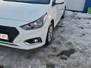 2017 Hyundai Solaris II, белый, 1050000 рублей, вид 2