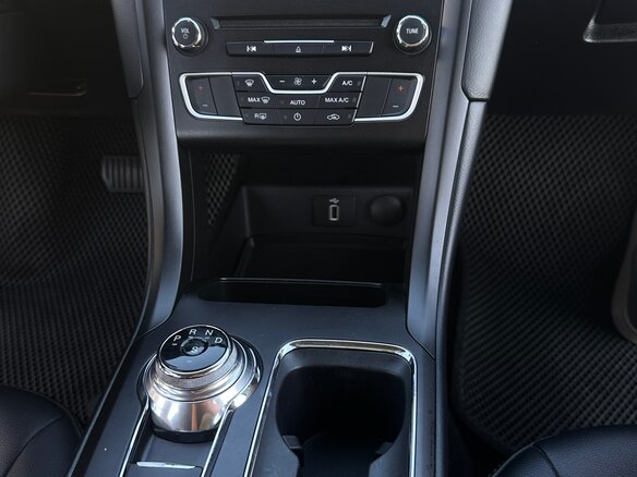 2018 Ford Fusion (North America) II Рестайлинг, чёрный, 1640000 рублей - вид 21