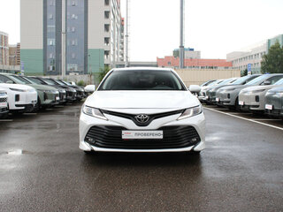 2018 Toyota Camry VIII (XV70), белый, 2293500 рублей, вид 2