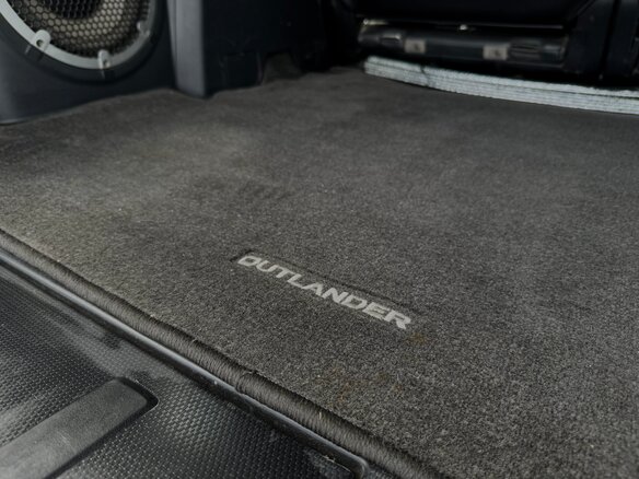 2010 Mitsubishi Outlander II Рестайлинг, серебристый, 1550000 рублей - вид 15