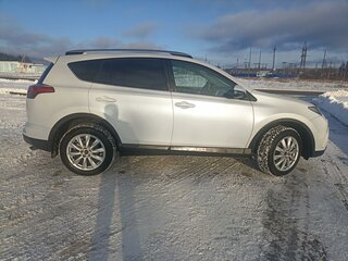 2018 Toyota RAV4 IV (XA40) Рестайлинг, белый, 3200000 рублей, вид 4