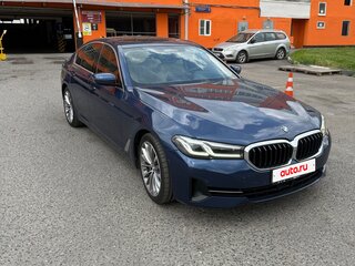 2020 BMW 5 серии 530i xDrive VII (G30/G31/G38) Рестайлинг, синий, 3700000 рублей, вид 2
