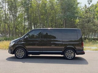 2019 Volkswagen Multivan T6, чёрный, 7350000 рублей, вид 4