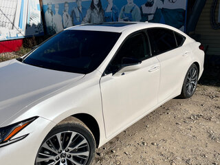 2020 Lexus ES 250 VII, белый, 4900000 рублей, вид 2