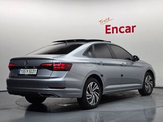 2021 Volkswagen Jetta 8-speed VII, серый, 1710000 рублей, вид 4