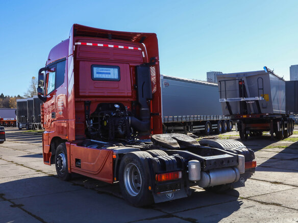 2023 Foton Auman BJ41xx, красный, 3490000 рублей - вид 4