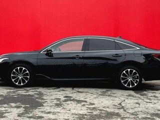 2022 Toyota Avalon V, чёрный, 3400000 рублей, вид 3