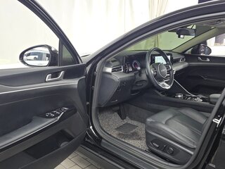 2023 Kia K5 III, чёрный, 2440000 рублей, вид 5