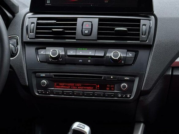 2011 BMW 1 серии 116i II (F20/F21), белый, 930000 рублей - вид 13