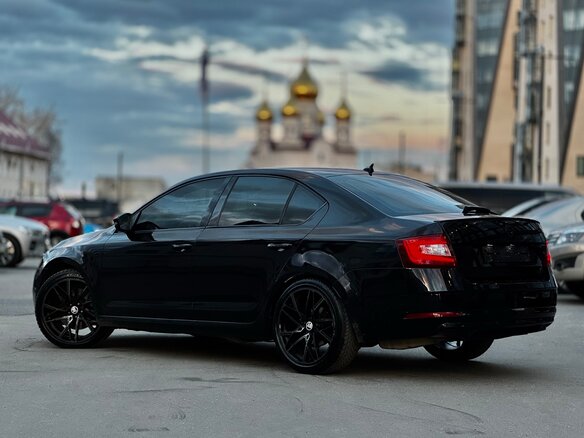 2018 Skoda Octavia III (A7) Рестайлинг, чёрный, 1200000 рублей - вид 14