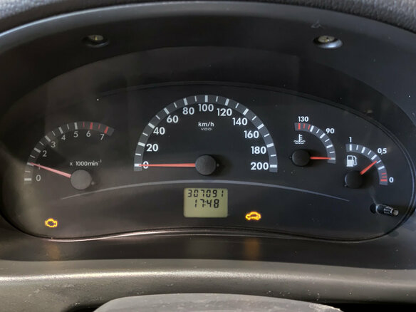 2011 Lada (ВАЗ) Priora I, серебристый, 170000 рублей - вид 12