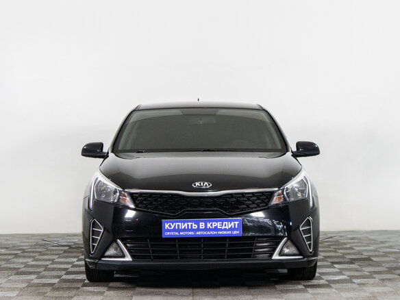 2020 Kia Rio IV Рестайлинг, чёрный - вид 1
