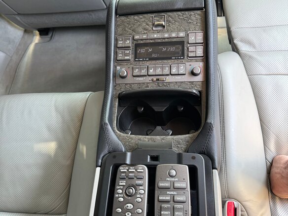 2006 Lexus LS 460 L IV, чёрный - вид 8