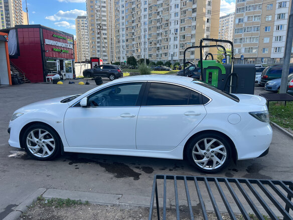 2012 Mazda 6 II (GH) Рестайлинг, белый, 1150000 рублей - вид 2
