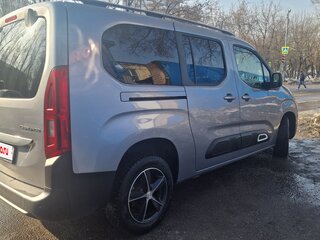2022 Citroen Berlingo XL III, серый, 3800000 рублей, вид 4
