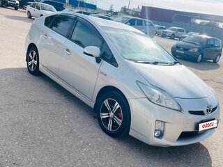 2010 Toyota Prius III (XW30), серый, 800000 рублей, вид 4