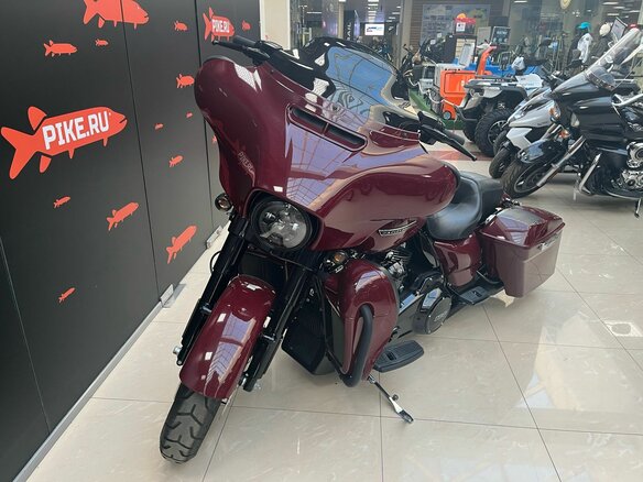 2020 Harley-Davidson Street Glide, красный, 1800000 рублей - вид 15