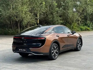 2023 Toyota Crown XVI (S230), коричневый, 6300000 рублей, вид 5