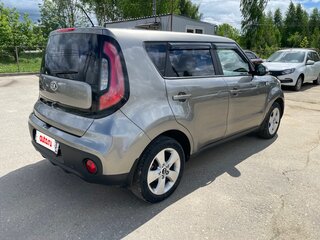 2018 Kia Soul II Рестайлинг, серебристый, 1180000 рублей, вид 4
