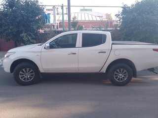 2016 Mitsubishi L200 V, белый, 1600000 рублей, вид 4