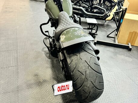 2023 Harley-Davidson Fat Boy, зелёный, 6800000 рублей, вид 3