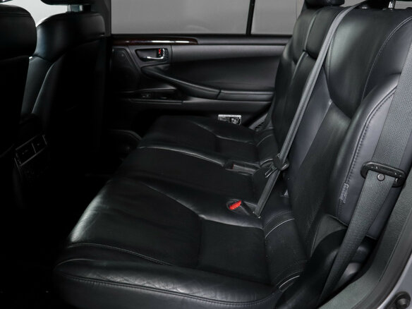 2010 Lexus LX 570 III, серебристый - вид 9