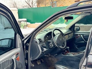 2002 Mercedes-Benz M-Класс 320 I (W163) Рестайлинг, чёрный, 550000 рублей, вид 4