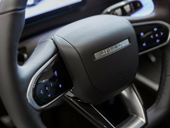 2024 Jaecoo J7 I, чёрный, 2959900 рублей - вид 25