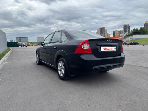 2009 Ford Focus II Рестайлинг, чёрный, 520000 рублей - вид 4