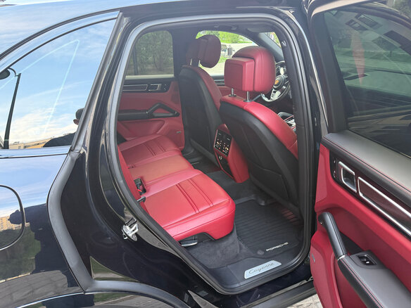 2021 Porsche Cayenne III, чёрный, 10990000 рублей - вид 3