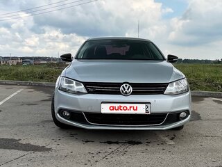 2013 Volkswagen Jetta VI, серебристый, 1210000 рублей, вид 1