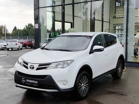 Toyota RAV4 IV (XA40)