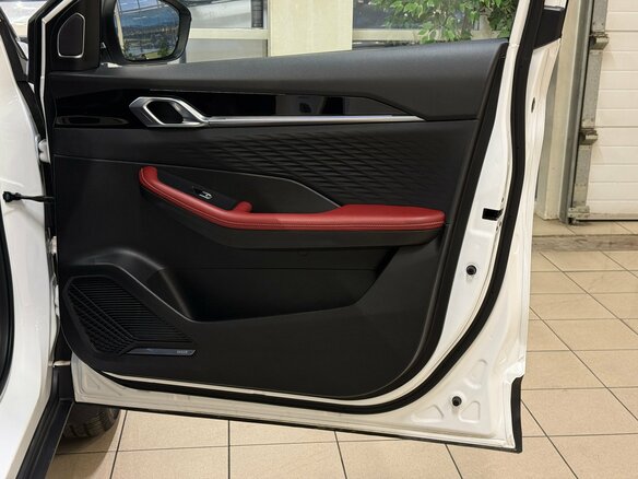 2024 Geely Coolray I Рестайлинг, белый, 1945000 рублей - вид 15