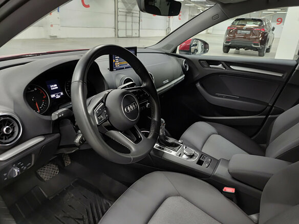 2018 Audi A3 III (8V) Рестайлинг, красный, 1949000 рублей - вид 15