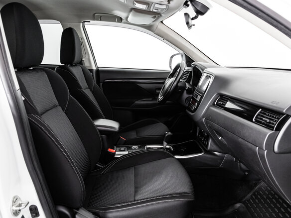2020 Mitsubishi Outlander III Рестайлинг 3, белый, 1949000 рублей - вид 17