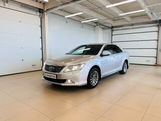 2012 Toyota Camry VII (XV50), серебристый, 1549000 рублей, вид 2