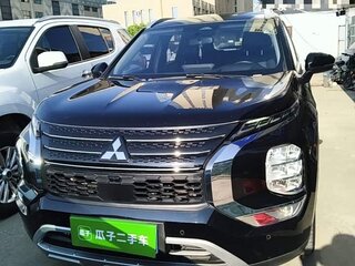 2023 Mitsubishi Outlander IV, чёрный, 2910111 рублей, вид 2