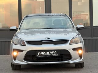 2018 Kia Rio IV, серебристый, 1290000 рублей, вид 3