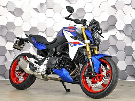 2026 BMW F 900 R, синий, 1449000 рублей, вид 1