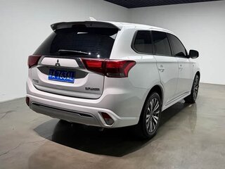 2022 Mitsubishi Outlander III Рестайлинг 3, белый, 2100111 рублей, вид 5