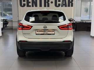 2020 Nissan Qashqai II Рестайлинг, белый, 1990000 рублей, вид 4