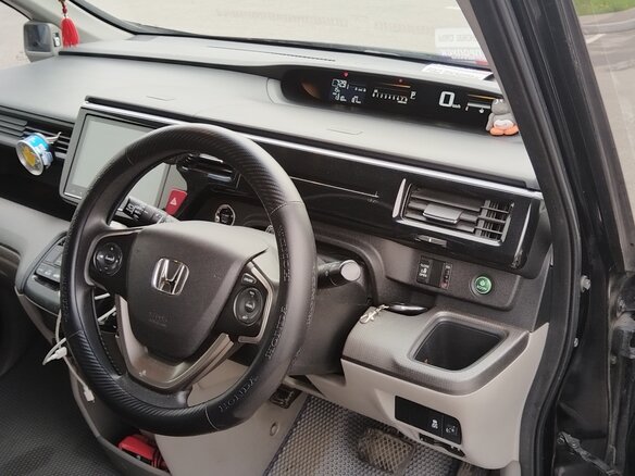 2017 Honda Stepwgn V Рестайлинг, чёрный - вид 6