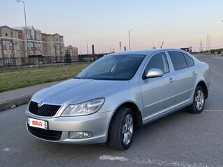 2013 Skoda Octavia II (A5) Рестайлинг, серебристый, 850000 рублей, вид 2