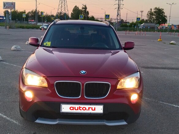 2011 BMW X1 18i I (E84), красный, 1000000 рублей - вид 22