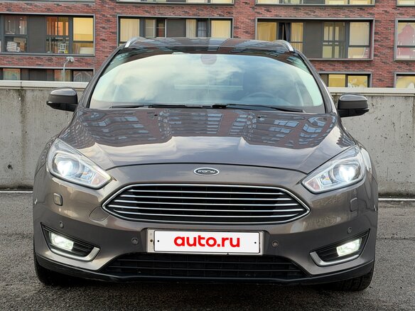 2015 Ford Focus III Рестайлинг, серый, 1050000 рублей